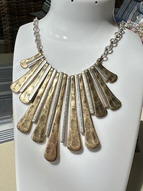 Elegant Gold-Tone Fan Pendant Statement Necklace - Women Jewelry
